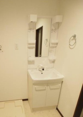 【洗面所】 | APT38 | ゆったりとスペースのある洗面所