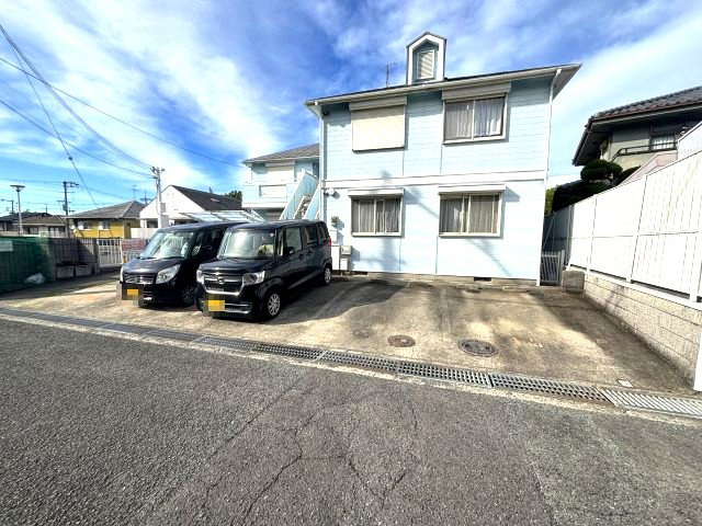 ベルシオン藤沢台の駐車場