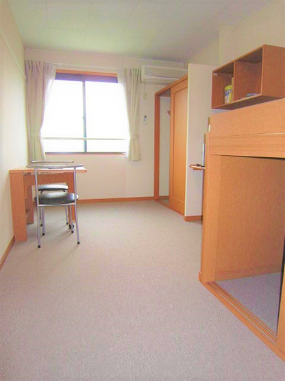 【居間・リビング】 | レオパレス北八王子A | 画像5