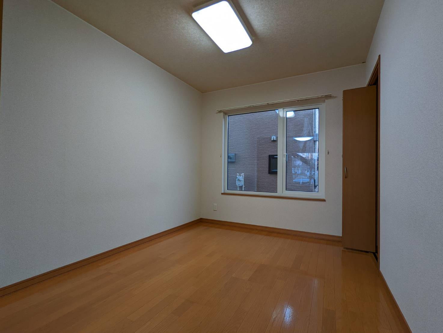 ロイヤルエステートLの内装