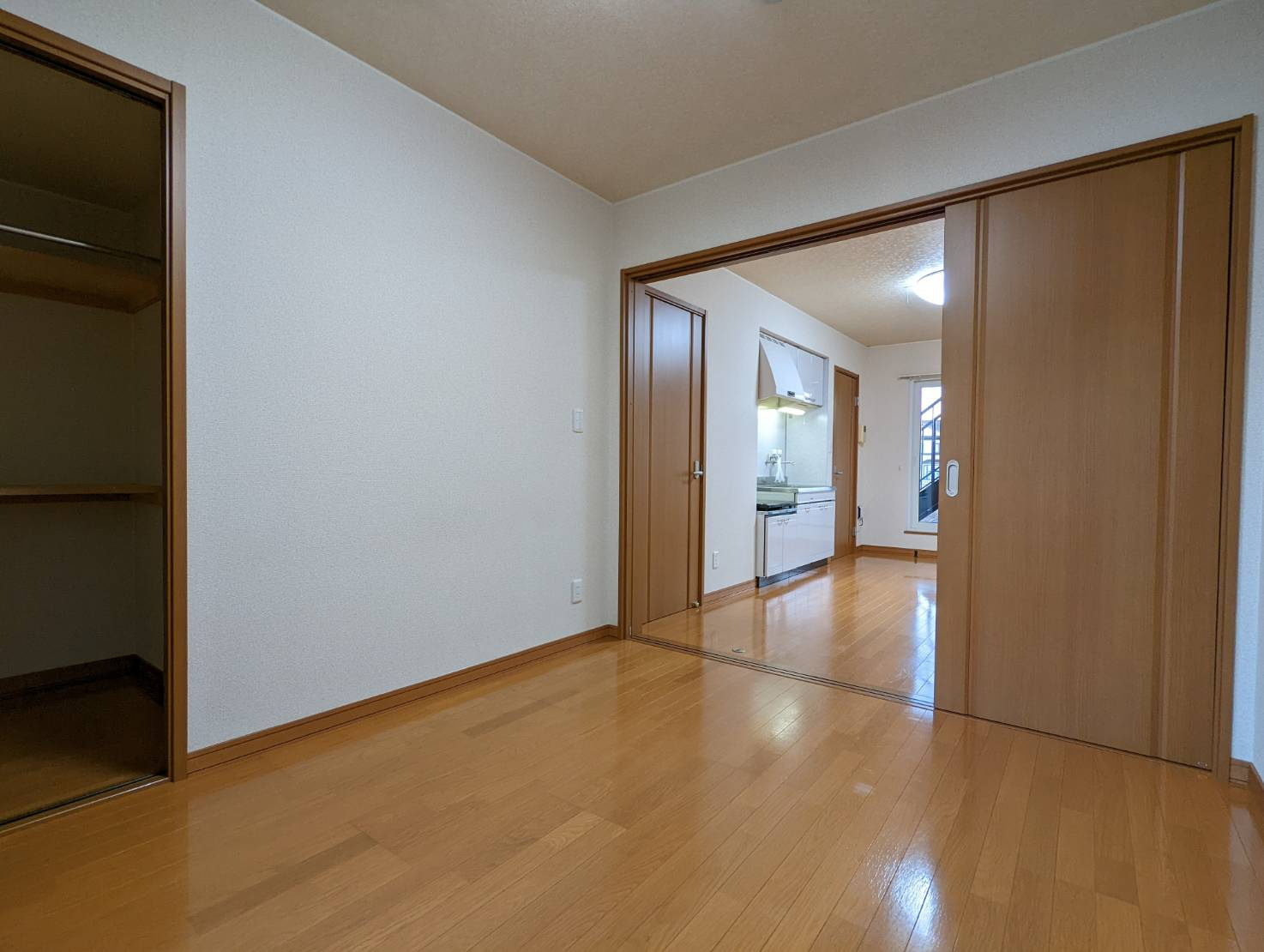 ロイヤルエステートLの内装