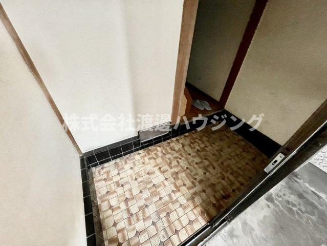 梶町3丁目貸家の玄関