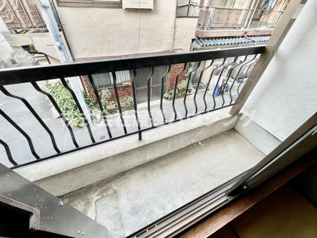 梶町3丁目貸家のバルコニー