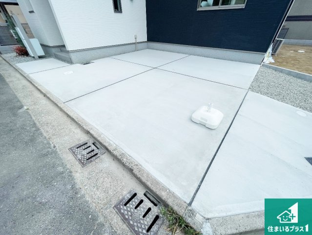 ■19日(土)～23日(祝)現地ご見学可能！　川辺郡猪名川町伏見台　限定1邸の駐車場|駐車スペース！散水栓があるので、こまめに愛車を洗えます！