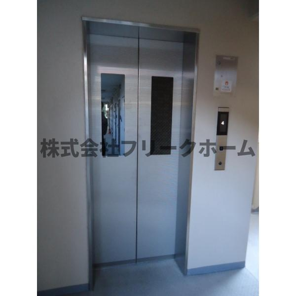 カーサカーロのロビー