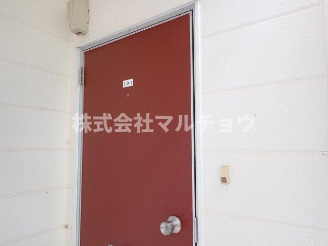 東谷ハイツの玄関
