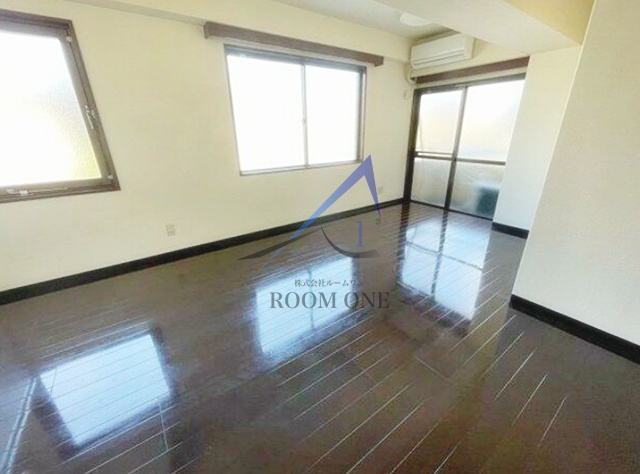 サンズ井戸田の居間・リビング|洋室のお部屋です。