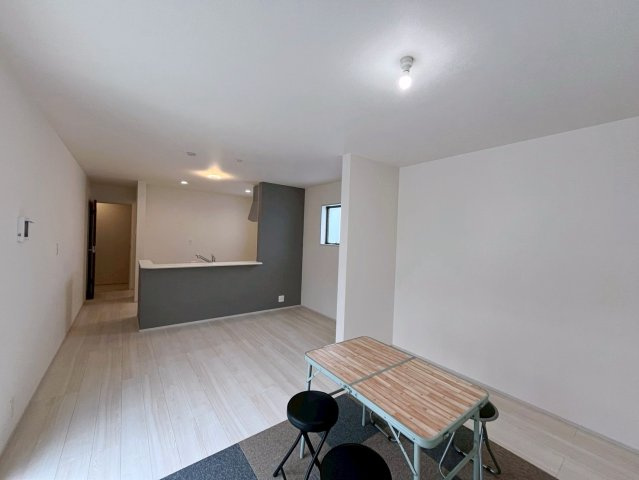 リーブルガーデンうるま市田場の居間・リビング|LDK16.5帖