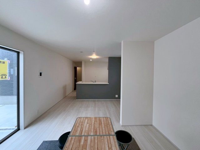 リーブルガーデンうるま市田場の居間・リビング|LDK16.5帖