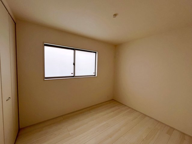 リーブルガーデンうるま市田場の洋室|5.2帖