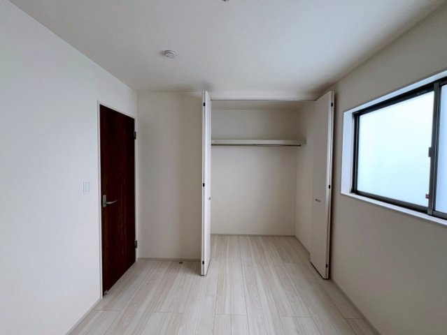 リーブルガーデンうるま市田場の収納|5.2帖