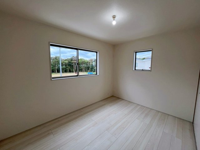 リーブルガーデンうるま市田場の洋室|6帖