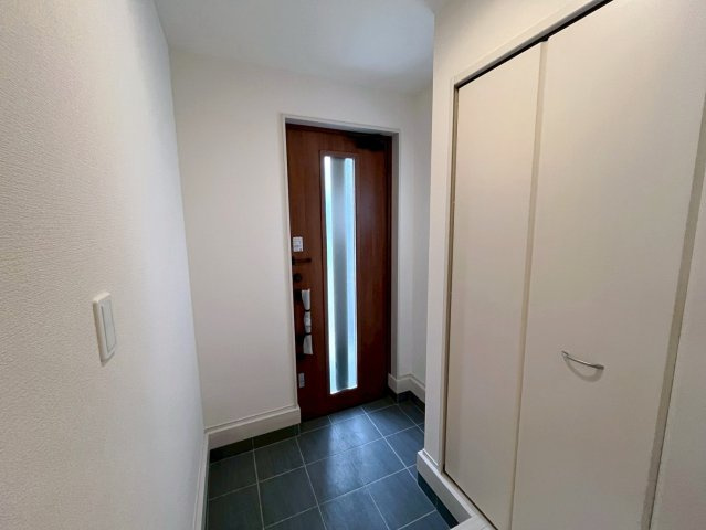 リーブルガーデンうるま市田場の玄関