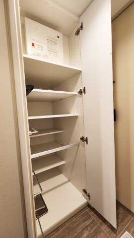 コスモグラシア新宿西早稲田の収納|シューズクロゼット