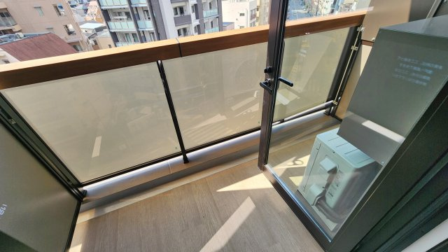 コスモグラシア新宿西早稲田のバルコニー