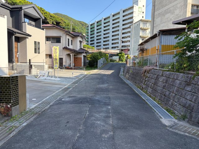 Bloom₋ブルーム　小倉北区赤坂4丁目1期　の前面道路含む現地写真|前面道路幅員約4.8メートルです