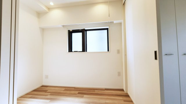 コスモグラシア新宿西早稲田の洋室|洋室3.0帖
