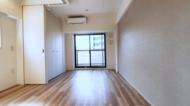 コスモグラシア新宿西早稲田の居間・リビング