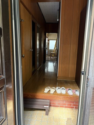 【玄関】 | 中古一戸建　高知市西久万