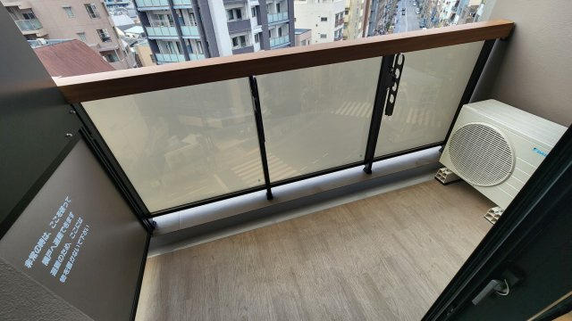 コスモグラシア新宿西早稲田のバルコニー