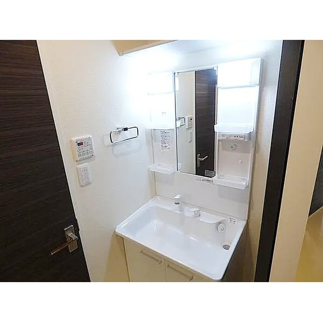 アリュールの内装|明るい色調の室内です