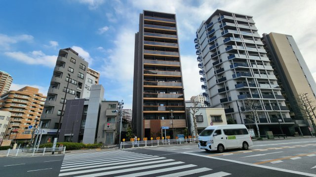 コスモグラシア新宿西早稲田の外観