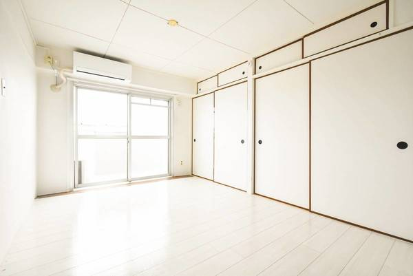 ビレッジハウス月吉3号棟の居間・リビング|ビレッジハウスの同一物件・同一タイプの間取りの写真です