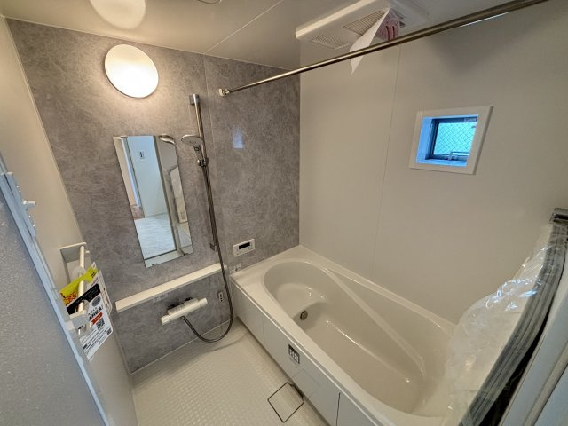 MELDIA千種区千種3312④｜名古屋市の戸建ならホームアップの浴室|【売主施工例】浴室乾燥機付きで雨の日のお洗濯もラクラク♪