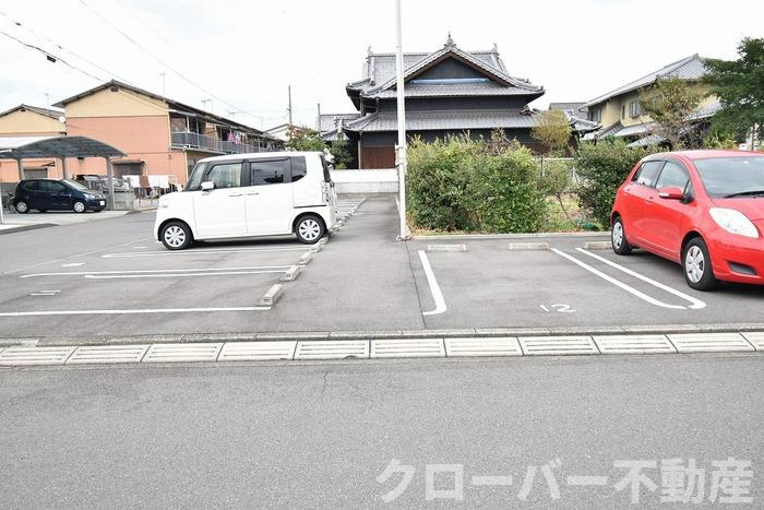 Gallusの駐車場|駐車場