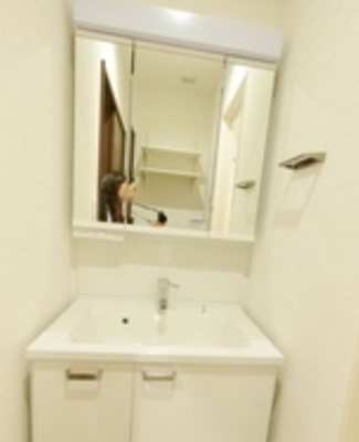 【独立洗面台】 | M･A Park Kiba | 独立洗面台、小物を置くことができて便利です