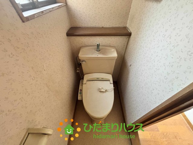 加須市旗井　中古一戸建てのトイレ