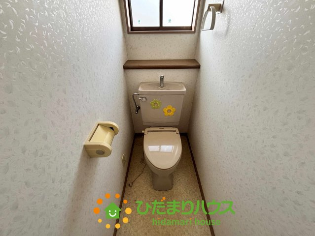 加須市旗井　中古一戸建てのトイレ