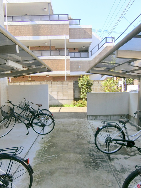 サンクレスト松庵のその他共用部分|★うれしい屋根付き駐輪場★