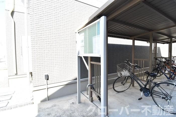 アリエッタ A棟の駐車場|お知らせ板