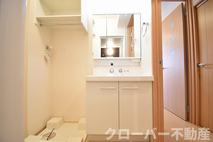 アリエッタ A棟の独立洗面台|洗髪洗面化粧台