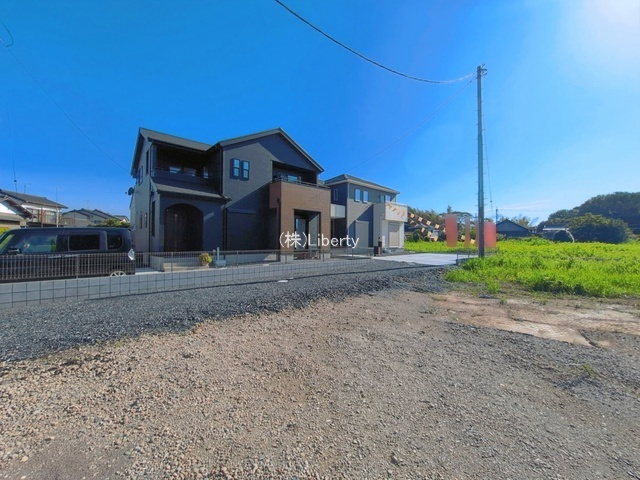 取手市米ノ井全6区画　新築戸建　2号棟の前面道路含む現地写真