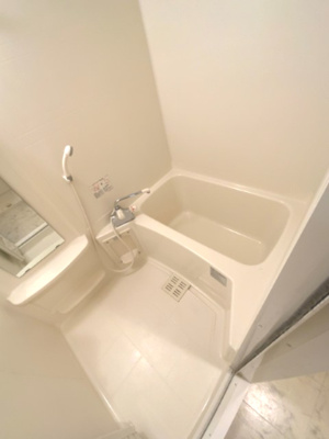 【浴室】 | クラウンハイム瑞光フラワーコート | 湯船に浸かりしっかり疲れを癒して下さい