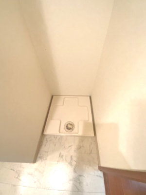 【設備】 | クラウンハイム瑞光フラワーコート | 室内に洗濯機置き場があります