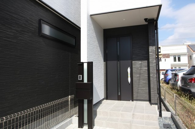 MELDIA千種区千種3312④｜名古屋市の戸建ならホームアップのセキュリティ|【売主施工例】突然の来客やしつこい訪問営業もしっかりチェック。ドアを開ける前に相手を確認できるので、セキュリティ面でも心強い味方です。