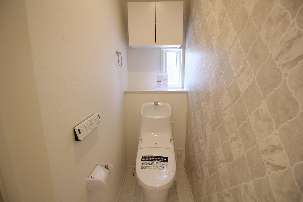 MELDIA千種区千種3312④｜名古屋市の戸建ならホームアップのトイレ|【売主施工例】2か所にトイレを完備。混み合う朝や来客時も安心の設計！