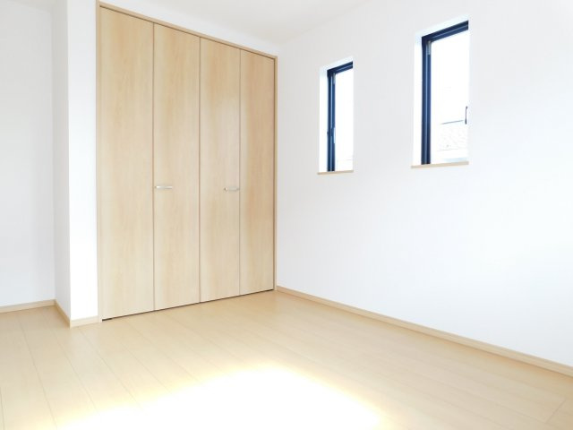 西春日井郡豊山町大字青山字居屋敷の新築一戸建の洋室|◇２階洋室◇　　南面で明るい洋室６．０帖　全居室収納完備♪