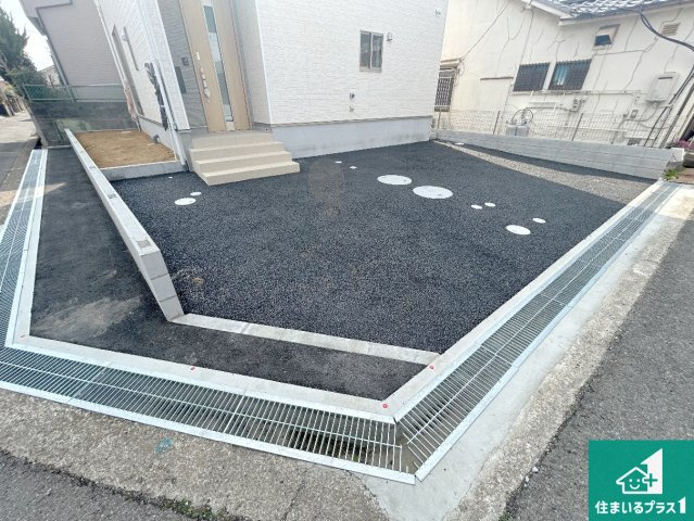 和歌山市福島　第5期　新築一戸建ての駐車場|駐車スペース！散水栓があるので、こまめに愛車を洗えます！