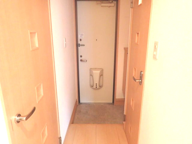 柿畑ハイムの玄関