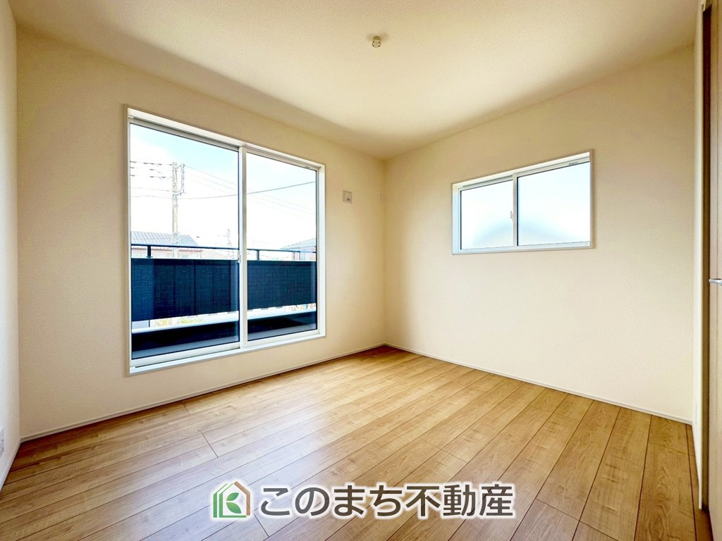 ブルーミングガーデン宇都宮市鶴田町5期の洋室|洋室はお手入れのしやすいフローリング仕様です。普段はフロアモップなどを使って、簡単にお掃除していただけます◎
