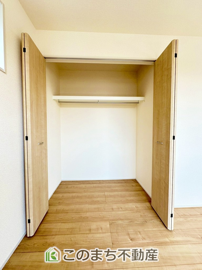 ブルーミングガーデン宇都宮市鶴田町5期の収納|各洋室に収納スペースが設けられ、多くなりがちな荷物をすっきりと収納可能です。収納家具を最小限にとどめ、住空間を広々お使いいただけます！
