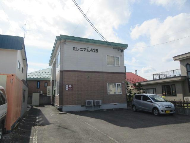 ミレニアム425の外観