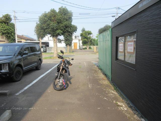 ミレニアム425の駐車場