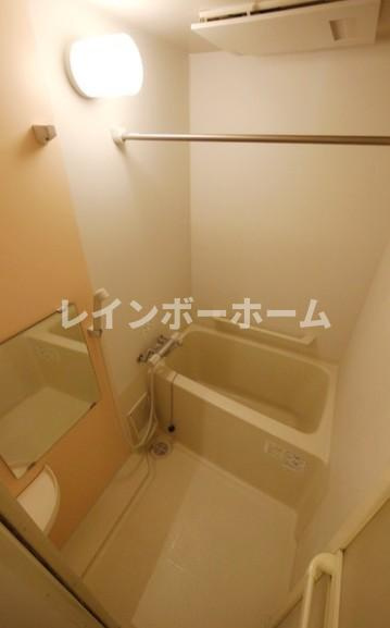 レオネクストグラシューズの浴室