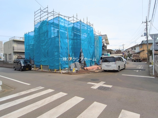 所沢市中新井4丁目・全2棟　新築一戸建　A号棟　～南道路～の前面道路含む現地写真|2026年2月27日撮影