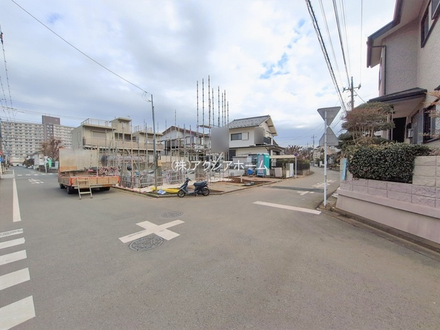 所沢市中新井4丁目・全2棟　新築一戸建　A号棟　～南道路～の前面道路含む現地写真|現地写真（2026年2月13日撮影）